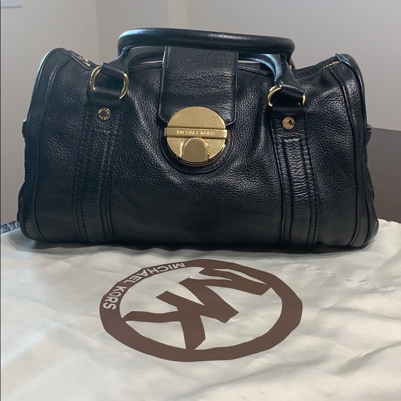 Michael Kors mini duffel bag color-black - Picture 1 of 4
